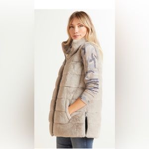 Evereve Serena Faux Fur Tunic Vest, Small